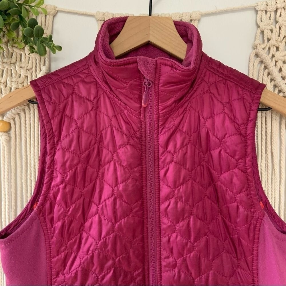 L.L. BEAN Women's Quilted Thinsulate Full Zip Fitness Vest Size Small - Picture 2 of 10